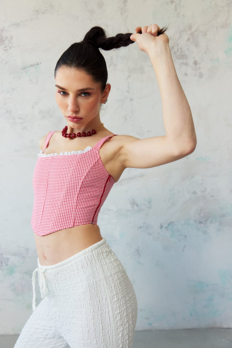 Emily Korse No:14 resmi
